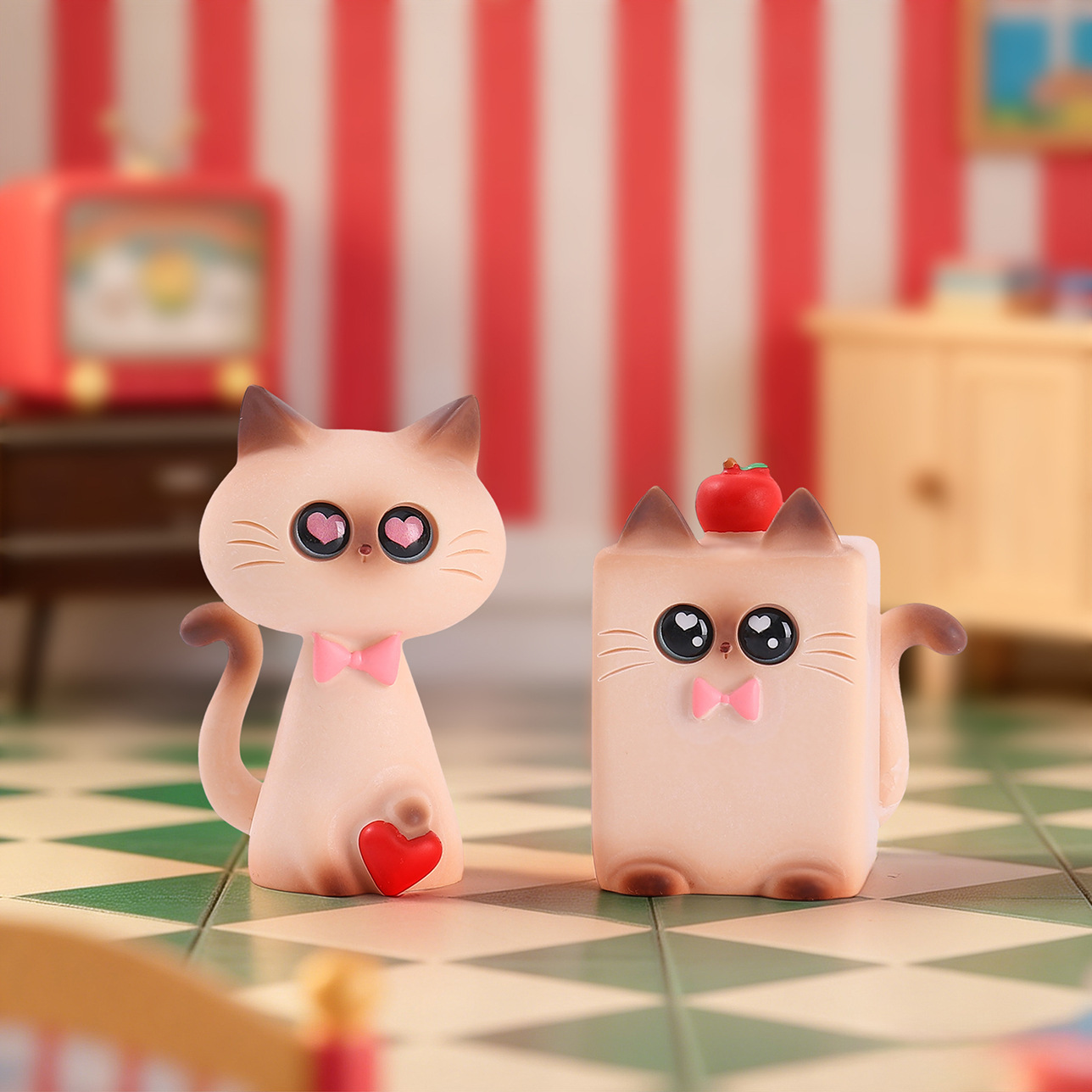 エネルギーバランスシャム猫ブラインドボックス漫画かわいい置物 - Home Security Box のレビューと価格